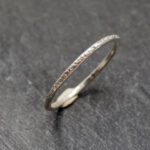punzierter Ring aus Silber